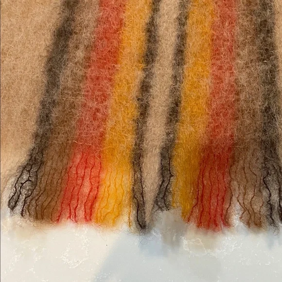 Plaid Wool Scarf made in Italy - Picture 3 of 3